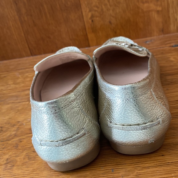 Kate Spade New York size 6.5 gold shoes - Picture 6 of 9